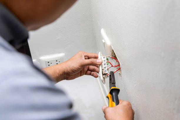 Best Electrical Contractors for Businesses  in Fairfield, IA